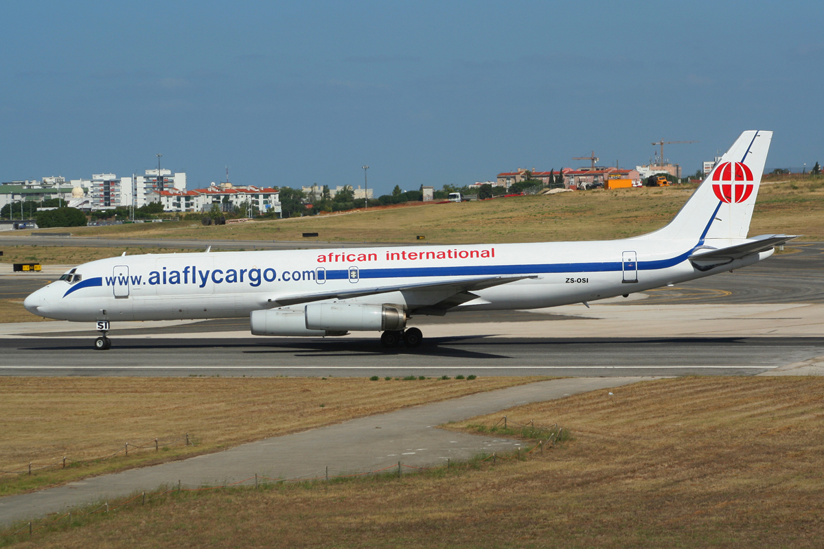 ZS-OSI · Douglas DC-8-62H · (LIS / LPPT)