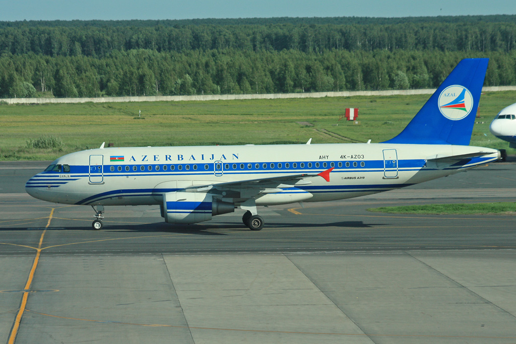 4K-AZ03 · Airbus A319-111 · (DME / UUDD)
