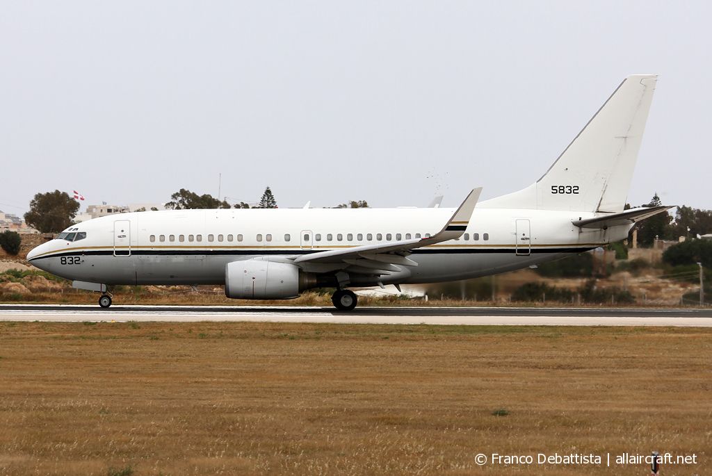 165832 · Boeing C-40A Clipper · (MLA / LMML)