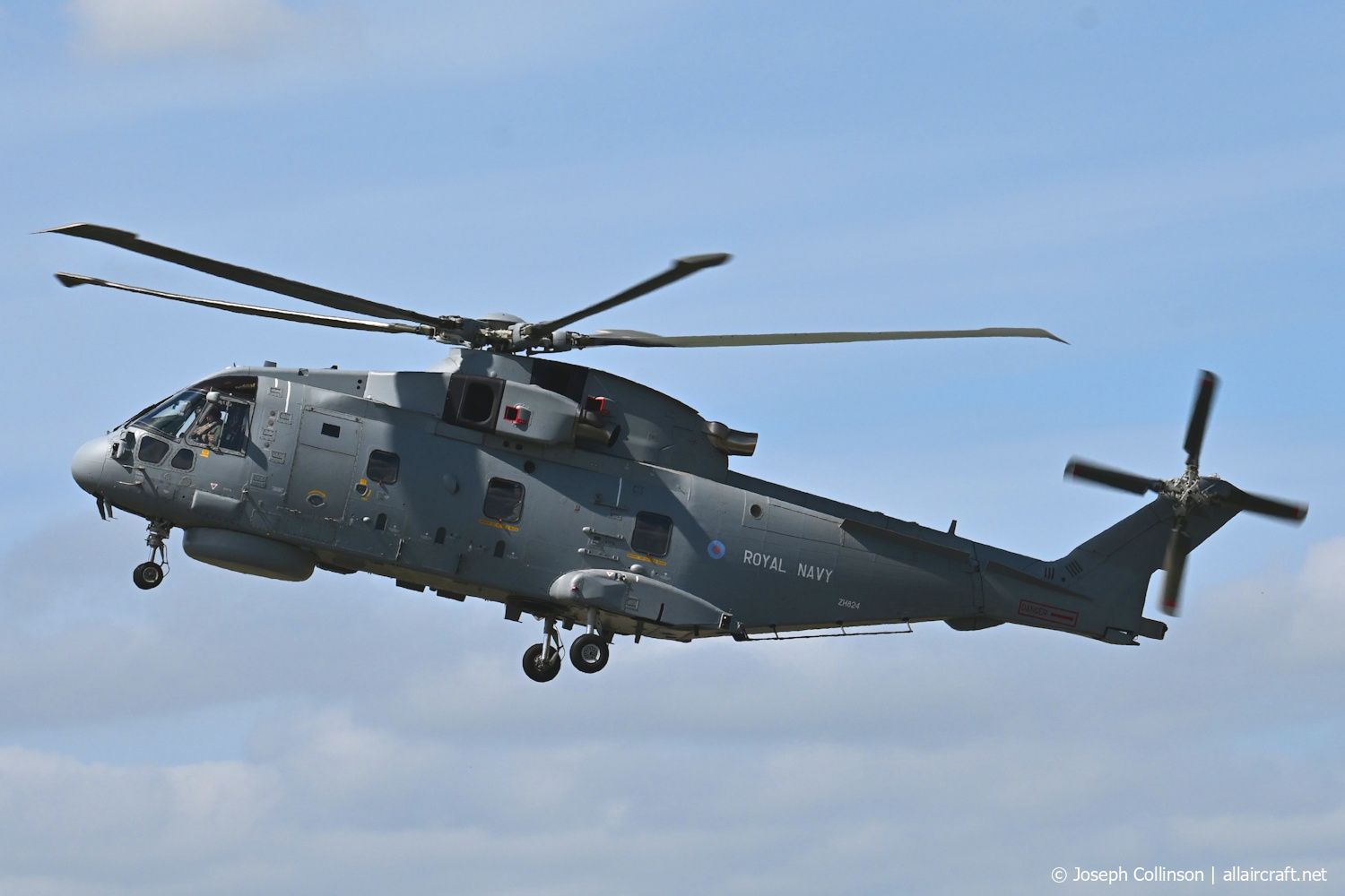 ZH824 · AgustaWestland EH-101 Merlin HM.1 · (EGCK)