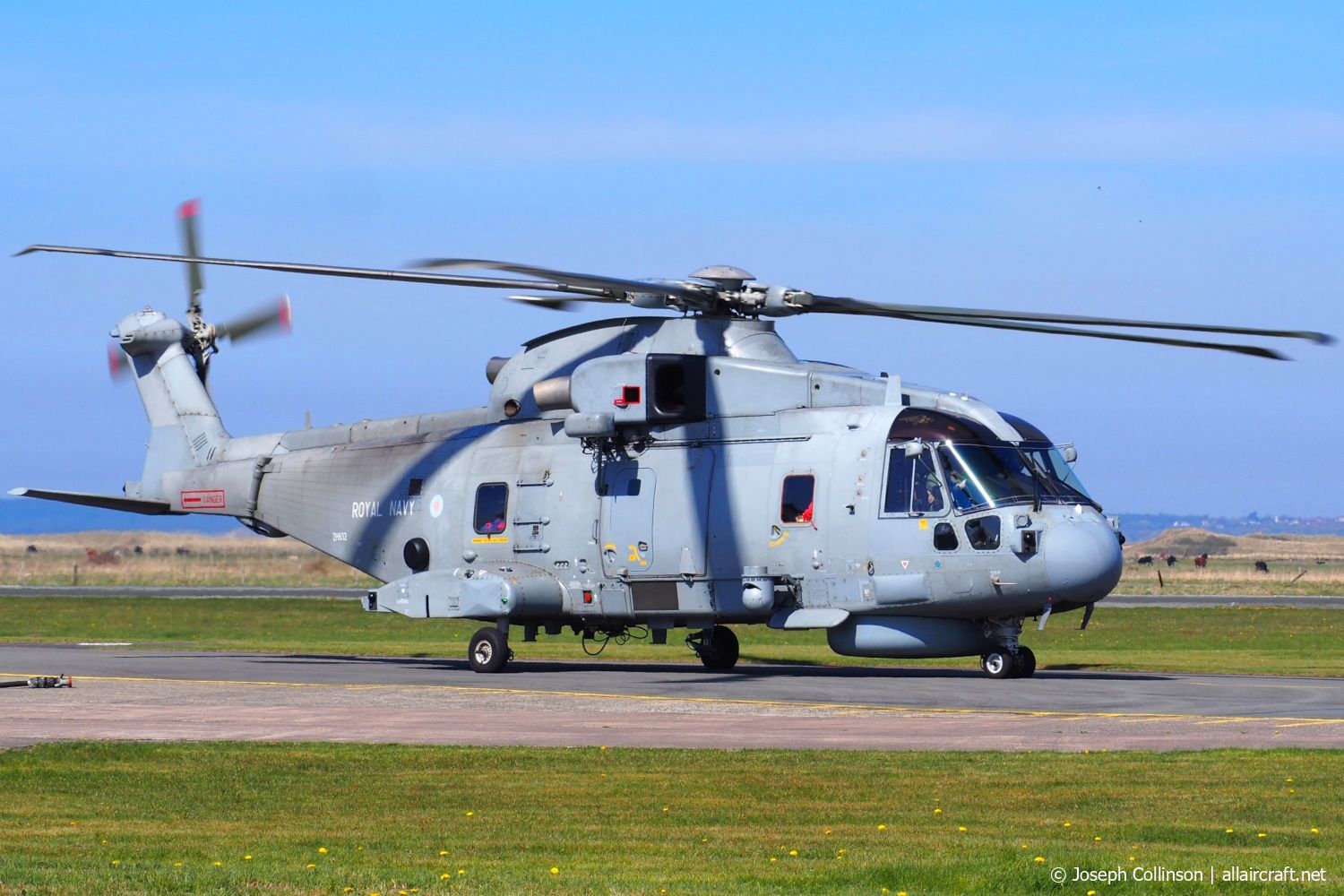 ZH832 · AgustaWestland EH-101 Merlin HM.1 · (EGCK)