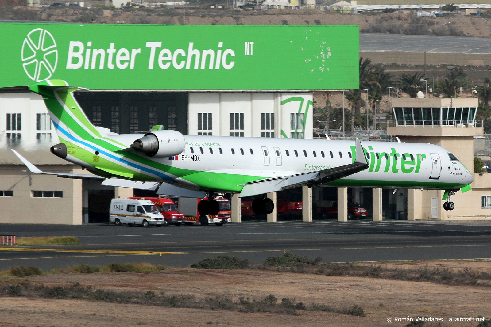 9H-MOX · Bombardier CRJ-1000 · (LPA / GCLP)