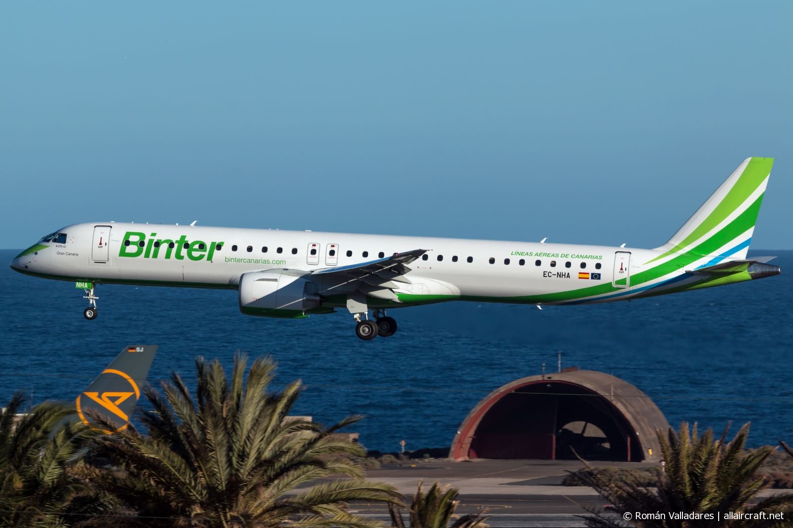 EC-NHA · Embraer 190-400STD · (LPA / GCLP)