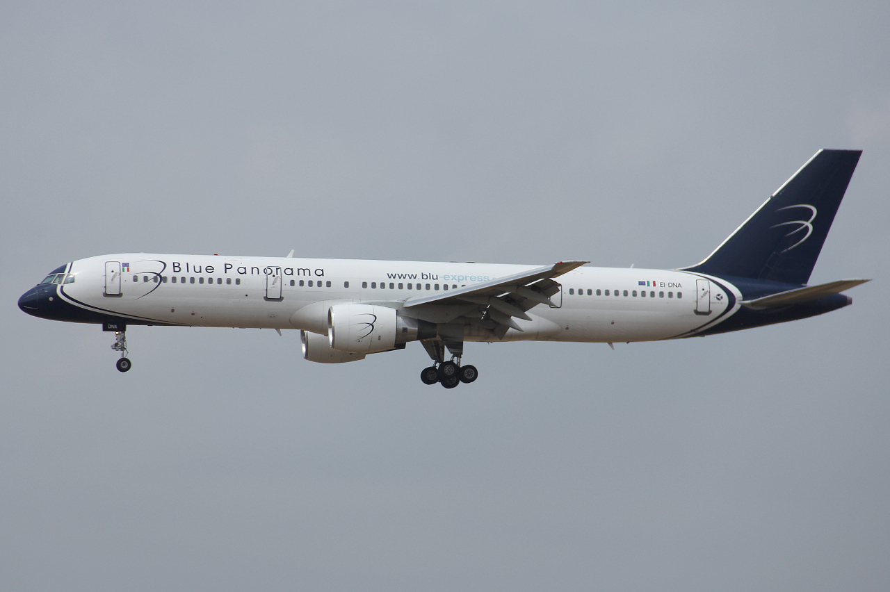EI-DNA · Boeing 757-231 · (FCO / LIRF)