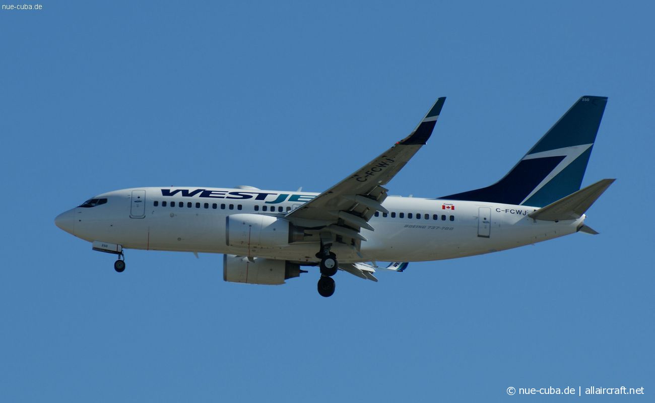 C-FCWJ · Boeing 737-7CT(WL) · (YYC / CYYC)