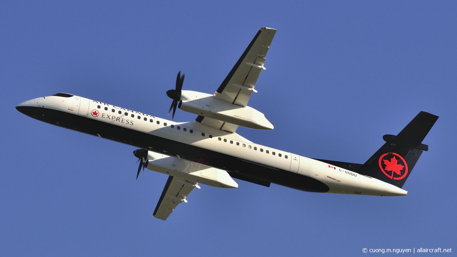 C-GGDU · Bombardier Dash 8-Q402 · (YUL / CYUL)
