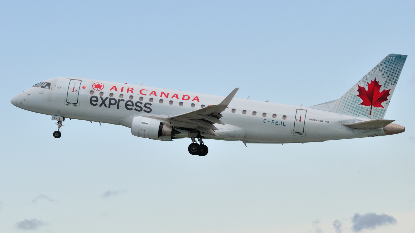 C-FEJL · Embraer 170-200STD · (YUL / CYUL)