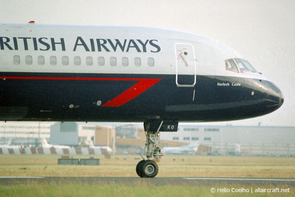 G-BIKO · Boeing 757-236 · (LHR / EGLL)