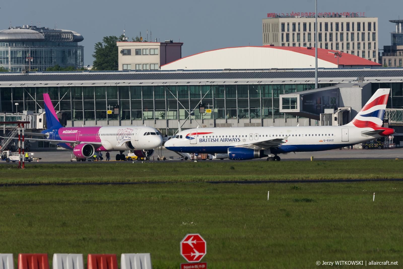 G-EUUZ · Airbus A320-232 · (WAW / EPWA)