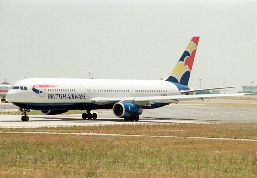 G-BZHA · Boeing 767-336/ER · (LIS / LPPT)