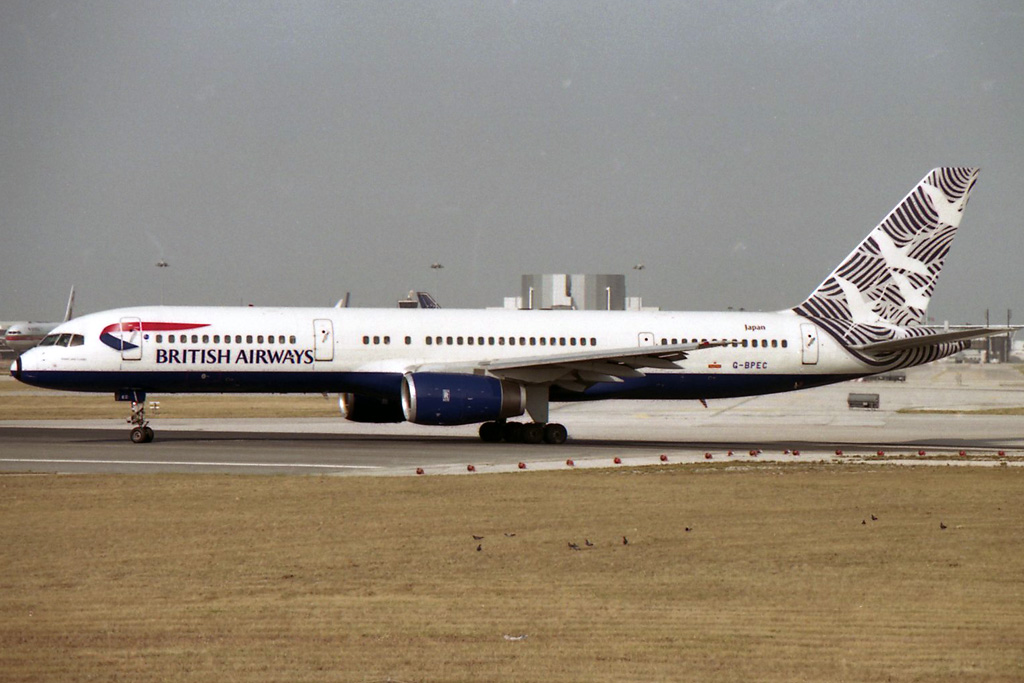 G-BPEC · Boeing 757-236 · (LIS / LPPT)