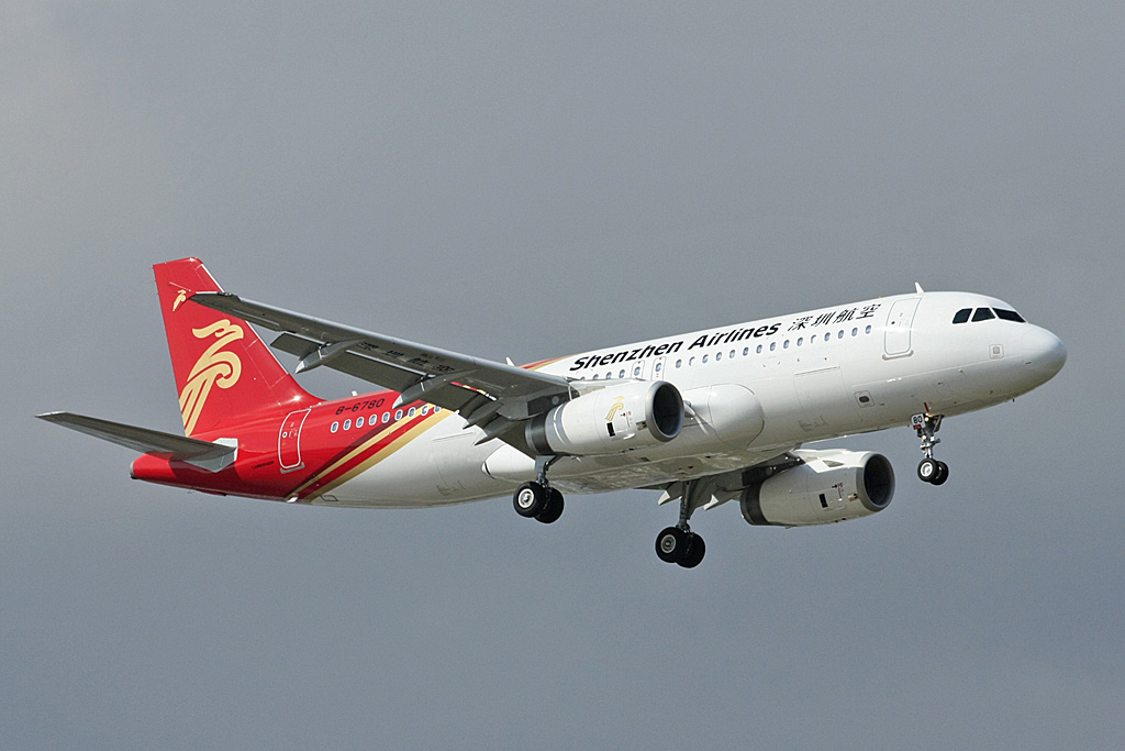 B-6780 · Airbus A320-232 · (SZX / ZGSZ)