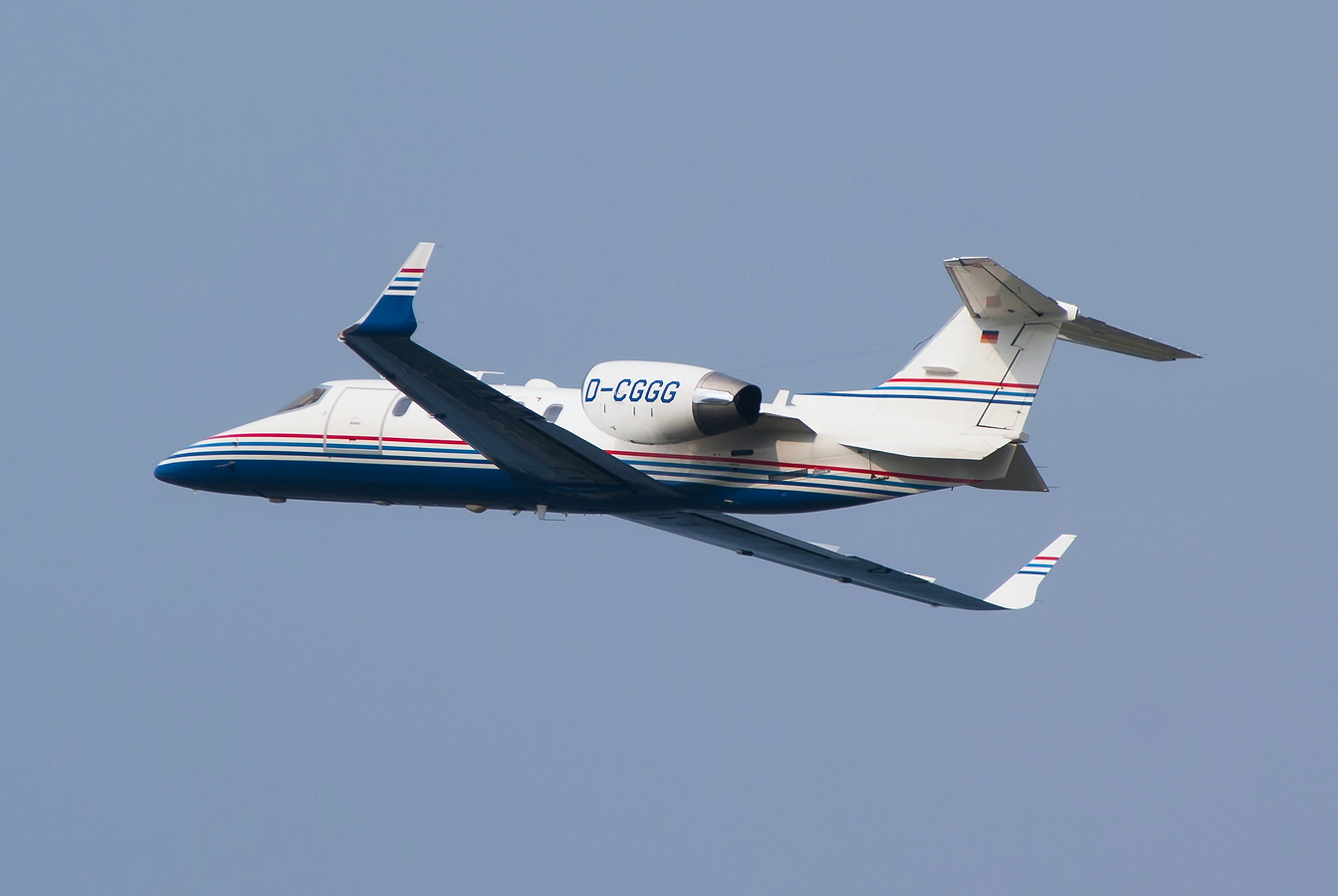 D-CGGG · Bombardier Learjet 31A · (OPO / LPPR)