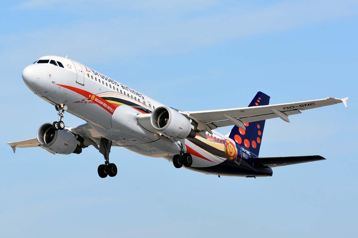 OO-SNC · Airbus A320-214 · (FAO / LPFR)