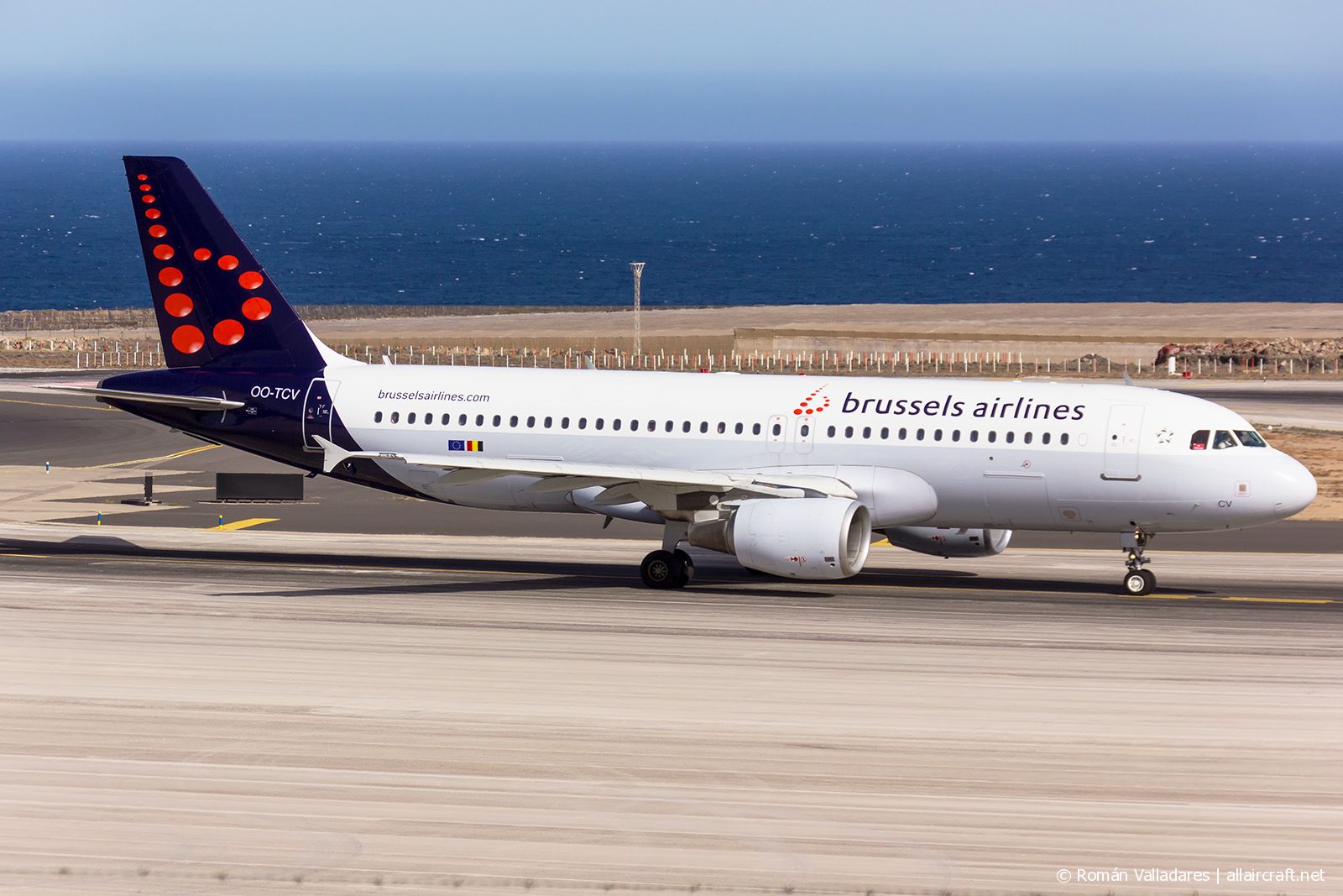 OO-TCV · Airbus A320-214 · (TFS / GCTS)
