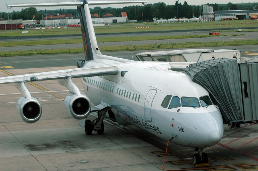 OO-DWE · British Aerospace Avro RJ100 · (BRU / EBBR)