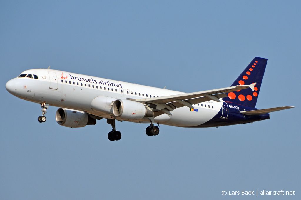 OO-TCH · Airbus A320-214 · (CPH / EKCH)