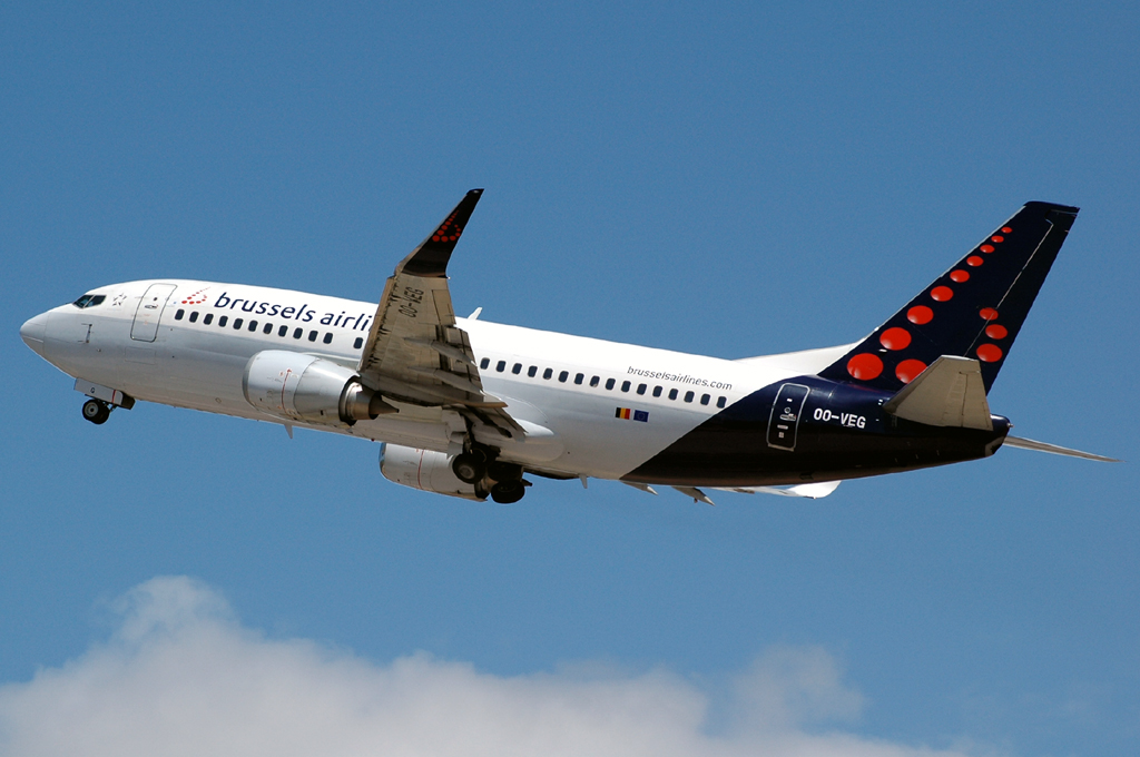 OO-VEG · Boeing 737-36N · (FAO / LPFR)