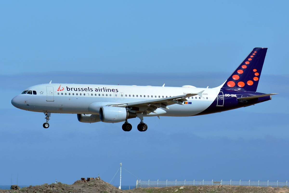 OO-SNL · Airbus A320-214 · (LPA / GCLP)