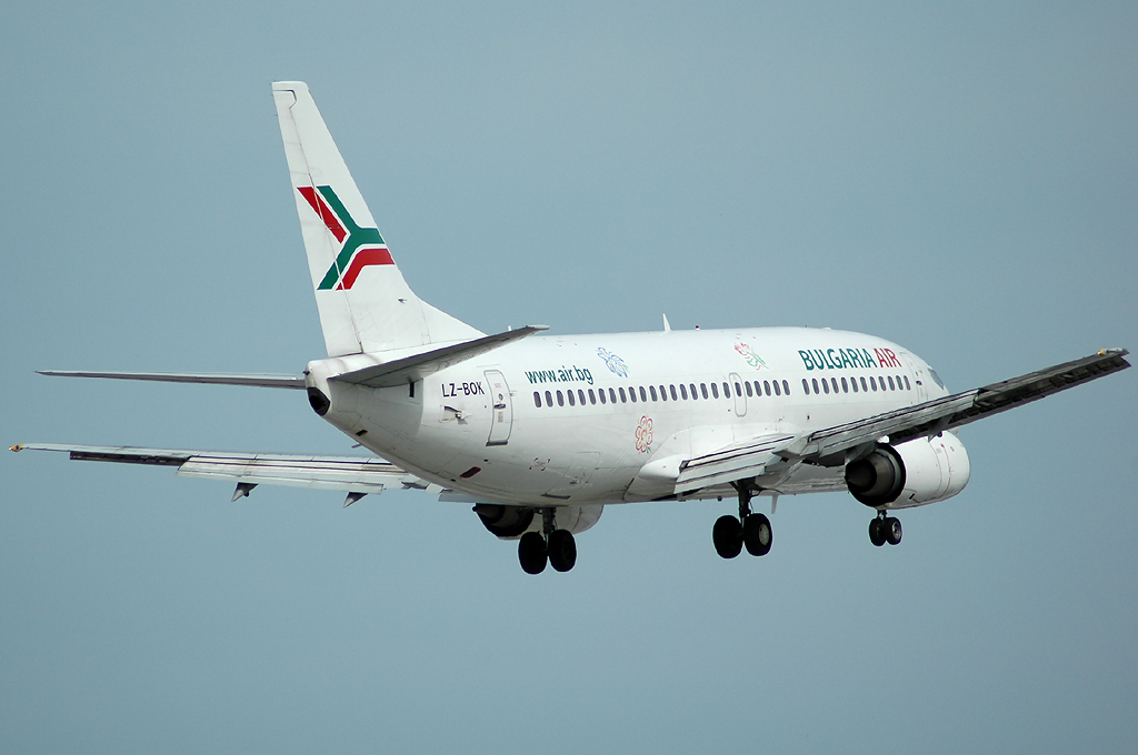 LZ-BOK · Boeing 737-3M8 · (AGP / LEMG)