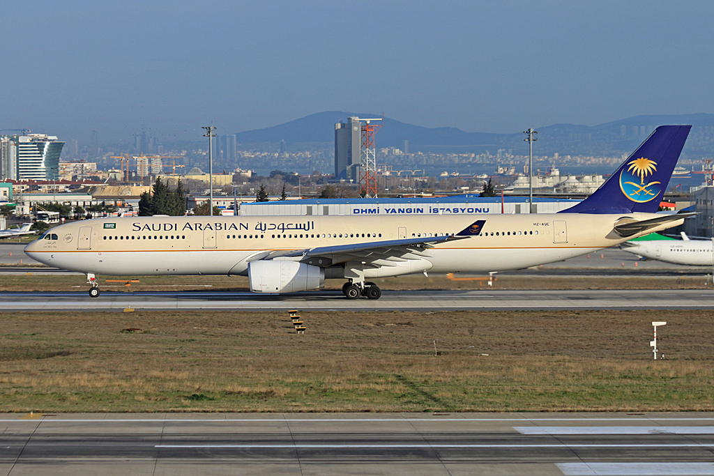 HZ-AQE · Airbus A330-343 · (IST / LTBA)