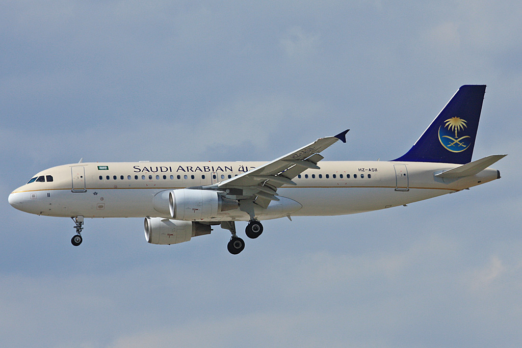 HZ-AS11 · Airbus A320-214 · (FRA / FRF / EDDF)