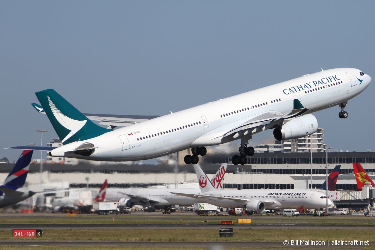 B-LAD · Airbus A330-343X · (SYD / YSSY)