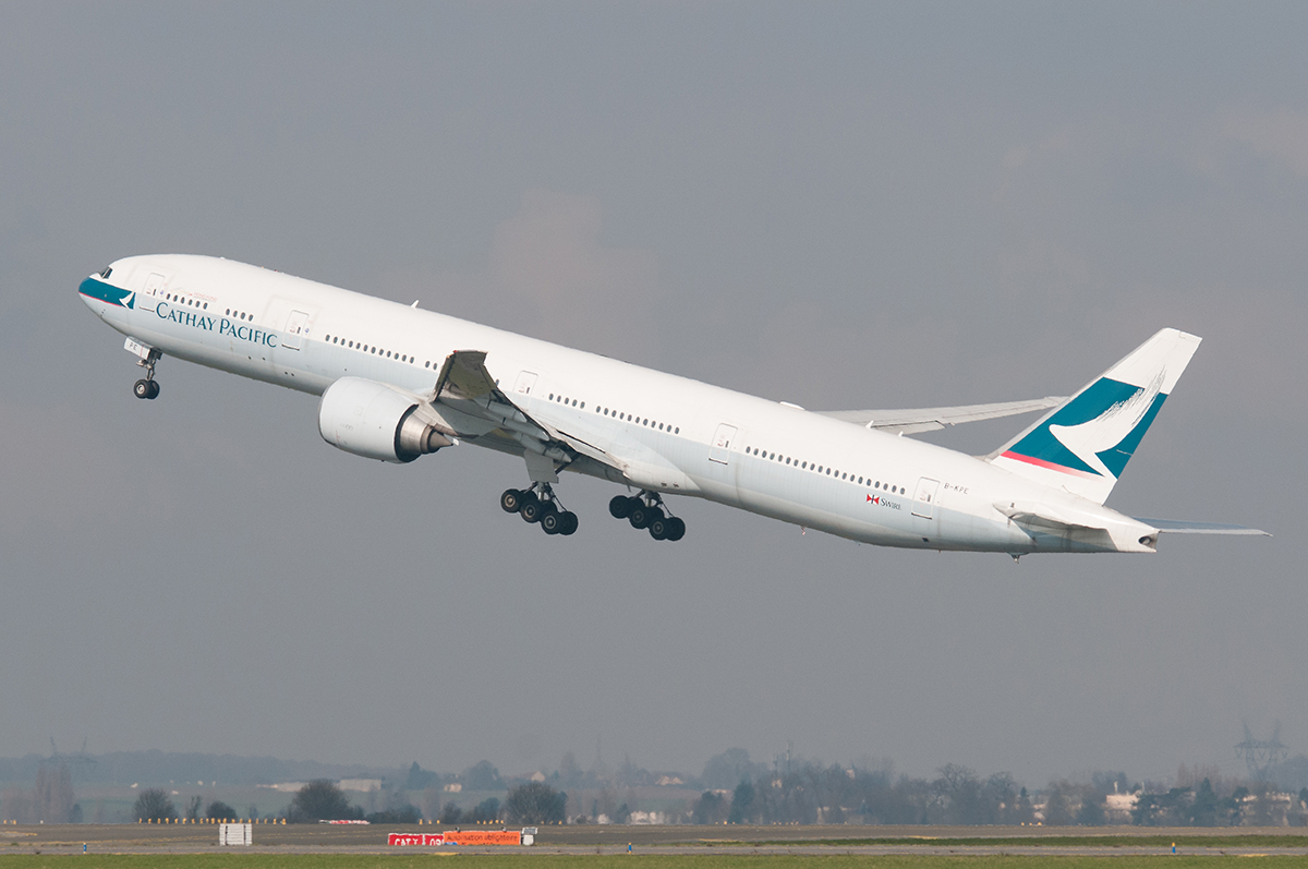 B-KPE · Boeing 777-367/ER · (CDG / LFPG)