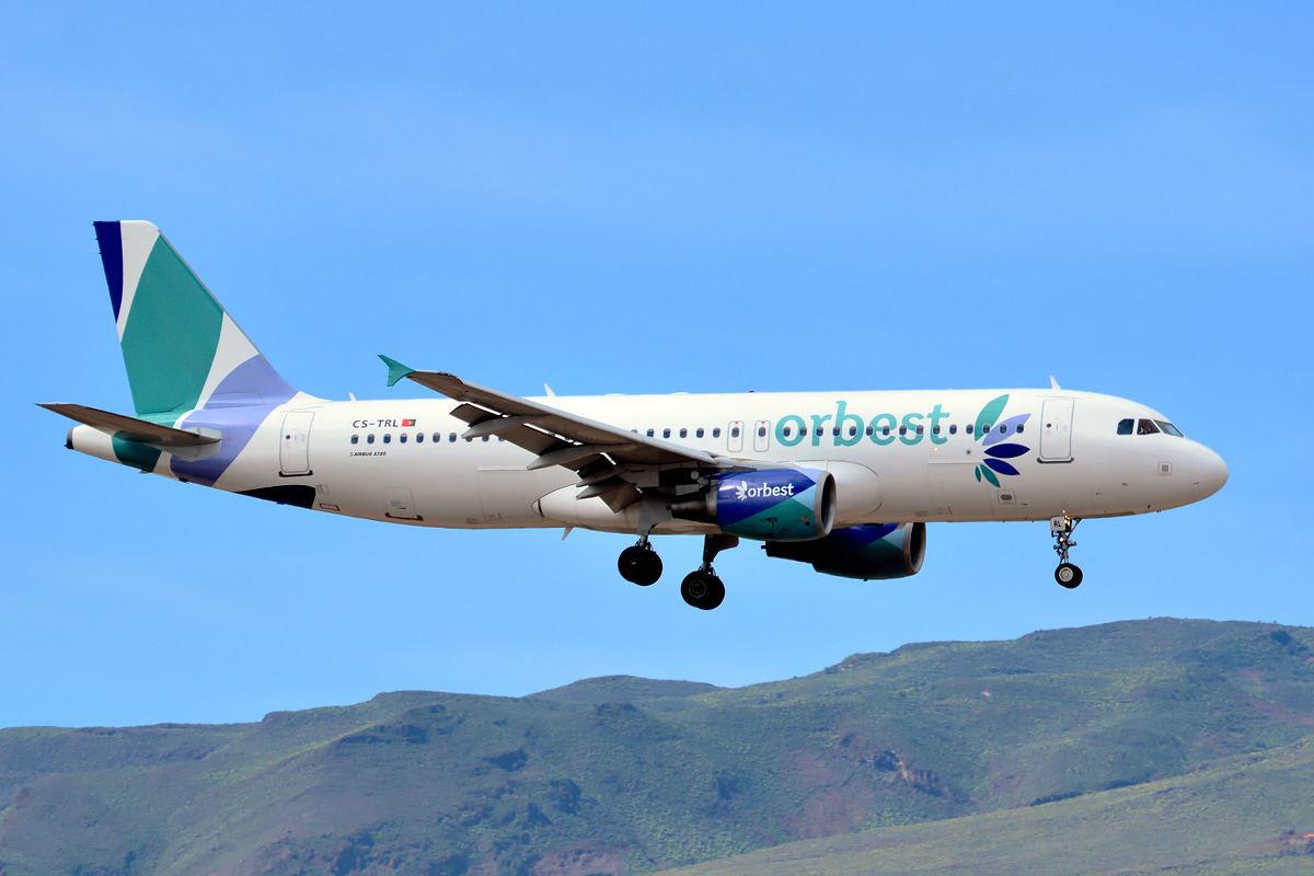 CS-TRL · Airbus A320-214 · (LPA / GCLP)
