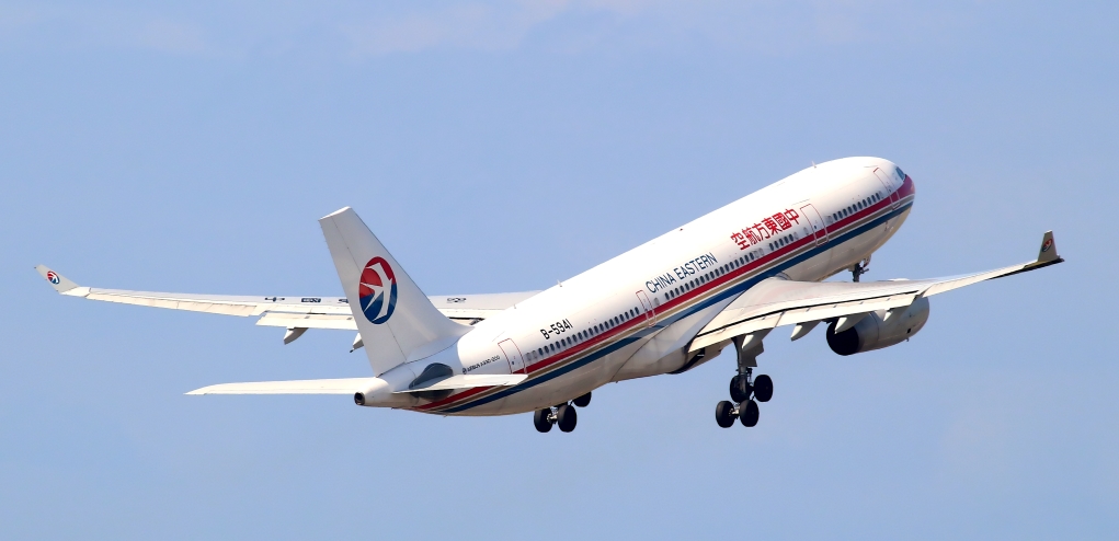B-5941 · Airbus A330-243 · (SYD / YSSY)