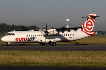 SP-LFD · ATR-72-202 · (WAW / EPWA)