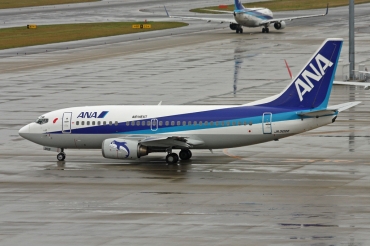 JA302K · Boeing 737-54K · (NGO / RJGG)