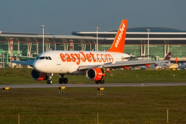 HB-JYB · Airbus A319-111 · (OPO / LPPR)