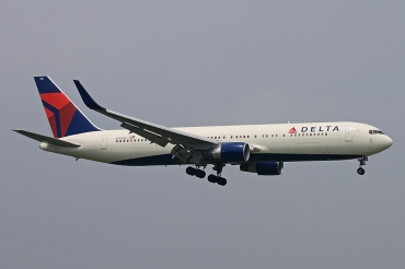 N198DN · Boeing 767-332/ER · (NRT / RJAA)