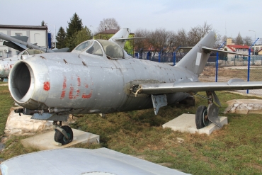 109 · PZL - Lim-2 · (EPDE)