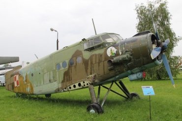 5705 · Antonov  An-2T · -