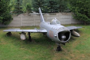 1001 · Mikoyan-Gurevich MiG-17PF · --
