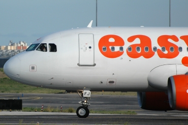 G-EZFJ · Airbus A319-111 · (LIS / LPPT)
