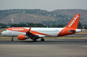 G-EZRV · Airbus A320-214 · (MAD / LEMD)