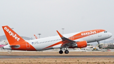 G-EZRB · Airbus A320-214(WL) · (FAO / LPFR)