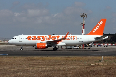 G-EZOK · Airbus A320-214(WL) · (MLA / LMML)
