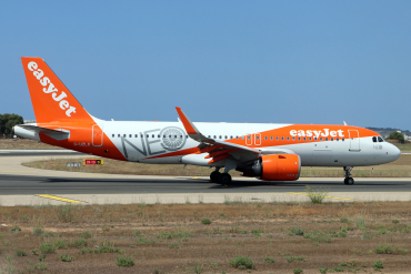 G-UZLX · Airbus A320-251N · MLA / LMML