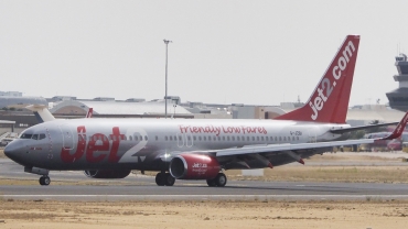 G-JZBI · Boeing 737-8MG(WL) · (FAO / LPFR)