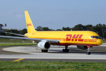 D-ALEH · Boeing 757-236(SF) · (MLA / LMML)