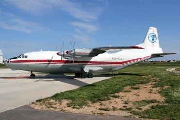 UR-CAJ