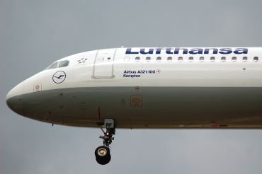 D-AIRF · Airbus A321-131 · (AGP / LEMG)