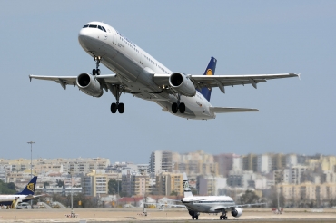 D-AIDB