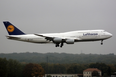 D-ABYQ · Boeing 747-830 · (FRA / EDDF)