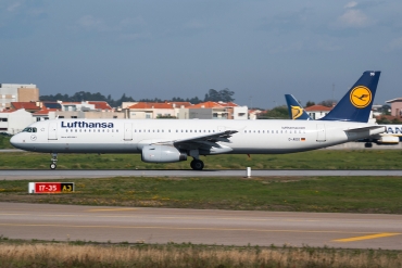D-AIDG · Airbus A321-231 · (OPO / LPPR)