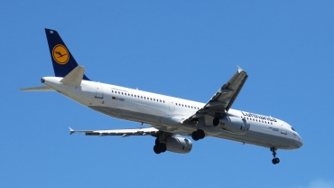 D-AIDH · Airbus A321-231 · (LIS / LPPT)